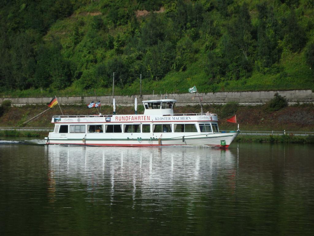 Wein- Und Gaestehaus St. Aldegundishof Sankt Aldegund Kültér fotó