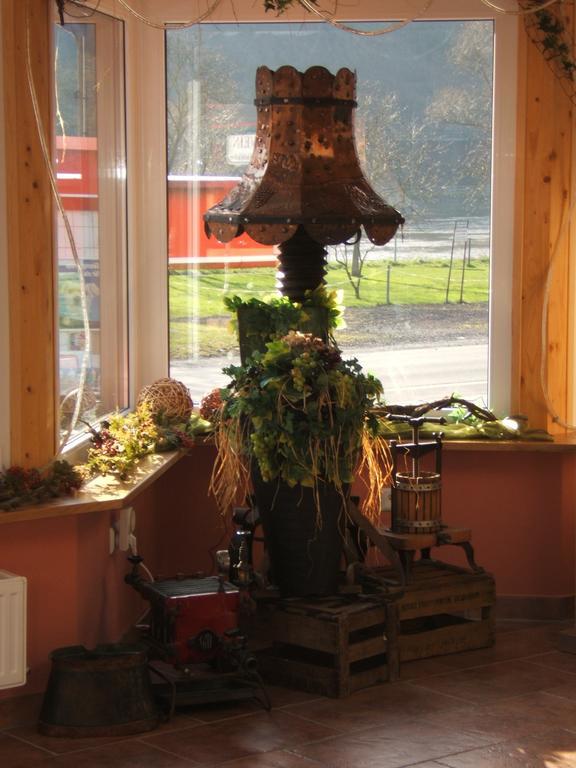 Wein- Und Gaestehaus St. Aldegundishof Sankt Aldegund Kültér fotó